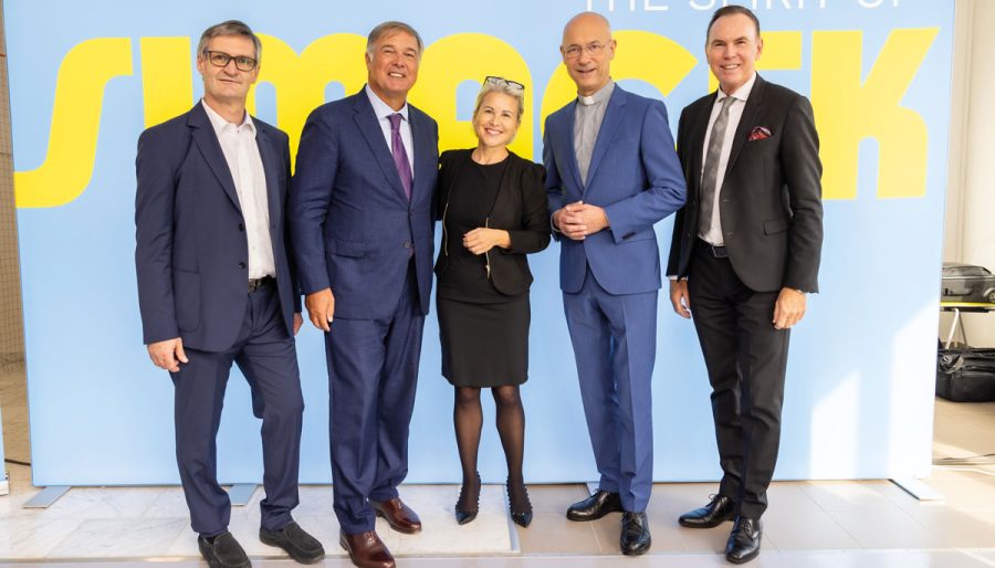 V.l.n.r.: Winfried Göschl, AMS Wien, Walter Ruck, WK Wien, CEO Ursula Simacek, Dompfarrer Toni Faber, DFG-Innungsmeister Gerhard Komarek © Thomas Lerch