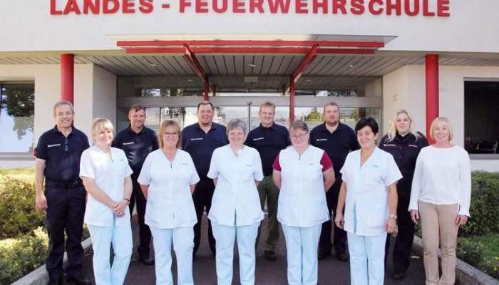 hollu_PR_Feuerwehr_Linz_Reinigung_Gruppenbild