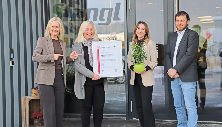 Freuen sich über die ISO-Zertifizierung: Judith Stangl-Widmar, Gabriela Reichl, Daniela Rieger, Hanspeter Stangl